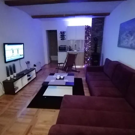 Studio Apartman Paradise *